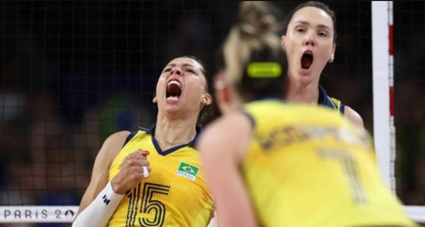 Brasil é superado pelos EUA e fica fora da final do vôlei feminino em Paris 2024