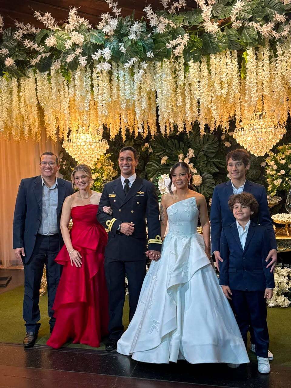 O "SIM" de Arisa e Renan um elegante acontecimento O "SIM" de Arisa e Renan um elegante acontecimento