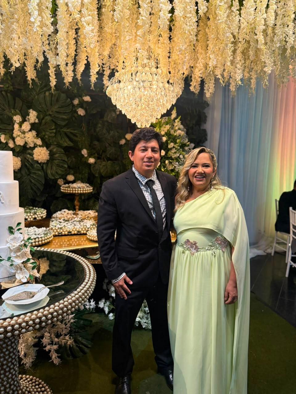 O "SIM" de Arisa e Renan um elegante acontecimento O "SIM" de Arisa e Renan um elegante acontecimento